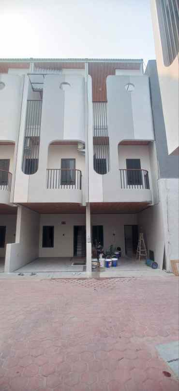 dijual rumah utan kayu