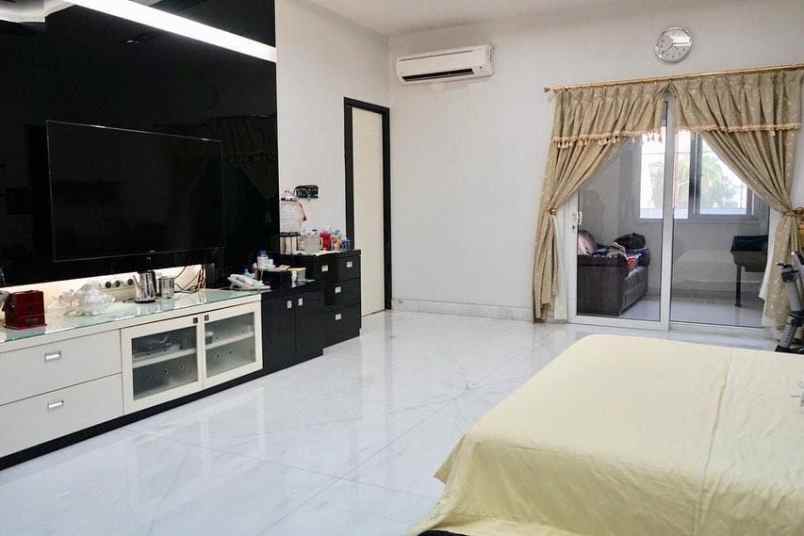 dijual rumah villa artha gading kelapa