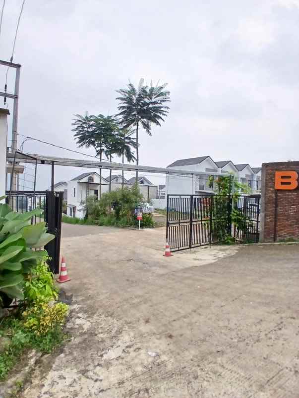 dijual rumah villa dekat lembang sisa 20 unit lagi