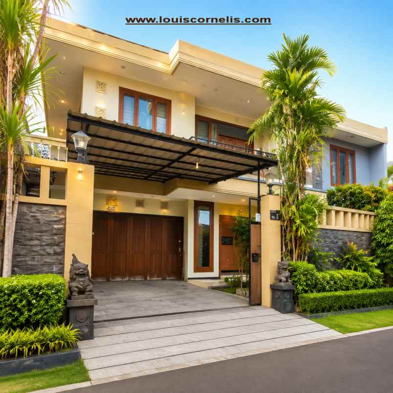 dijual segera rumah besar 2 lantai di gatsu denpasar