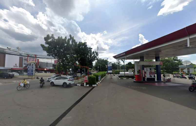 dijual spbu cipayung jakarta timur selalu ramai