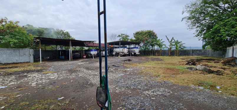 dijual tanah ada gudang nya