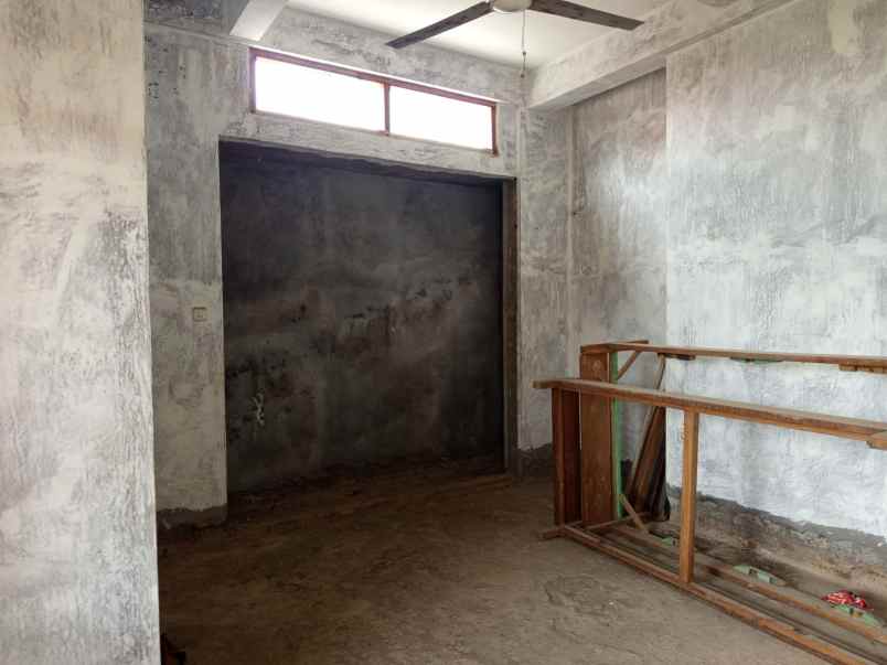 dijual tanah caturtunggal depok