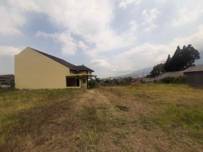 dijual tanah di jalan raya pandanrejo