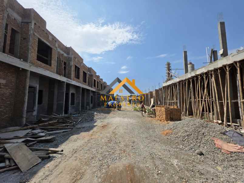 dijual villa de castillo residence