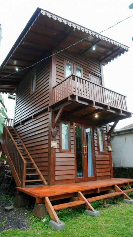 dijual villa jl lembang