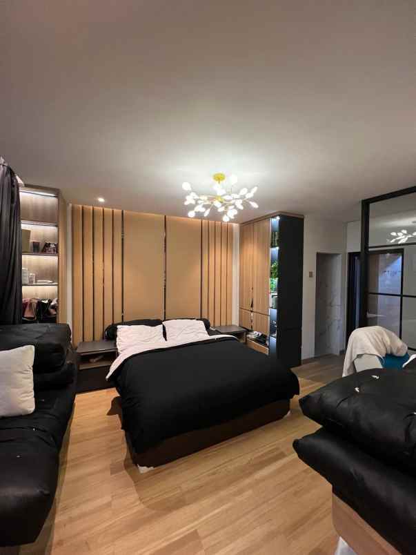 dijual villa mewah di kota batu