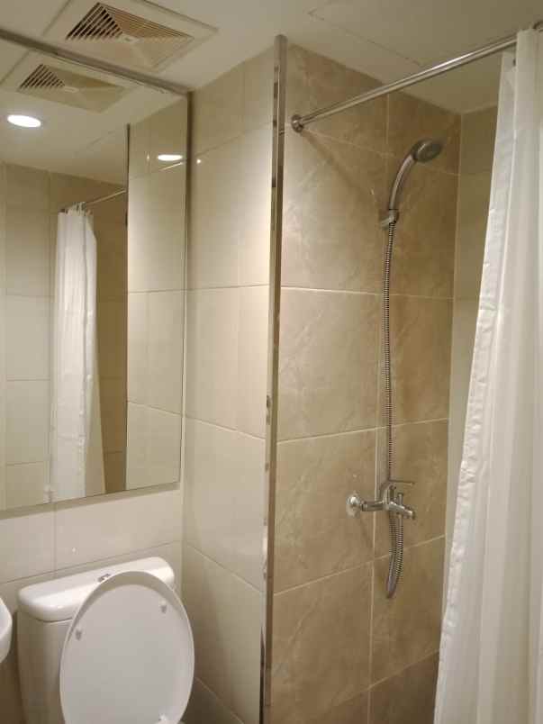 disewakan apartemen apartemen tanglin pakuwon