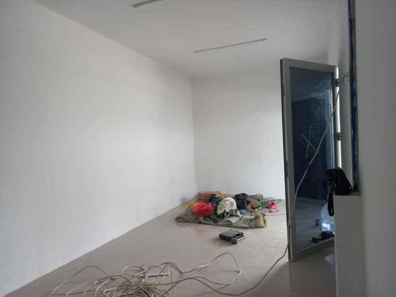 disewakan ruko gudang kantor kawasan industri green