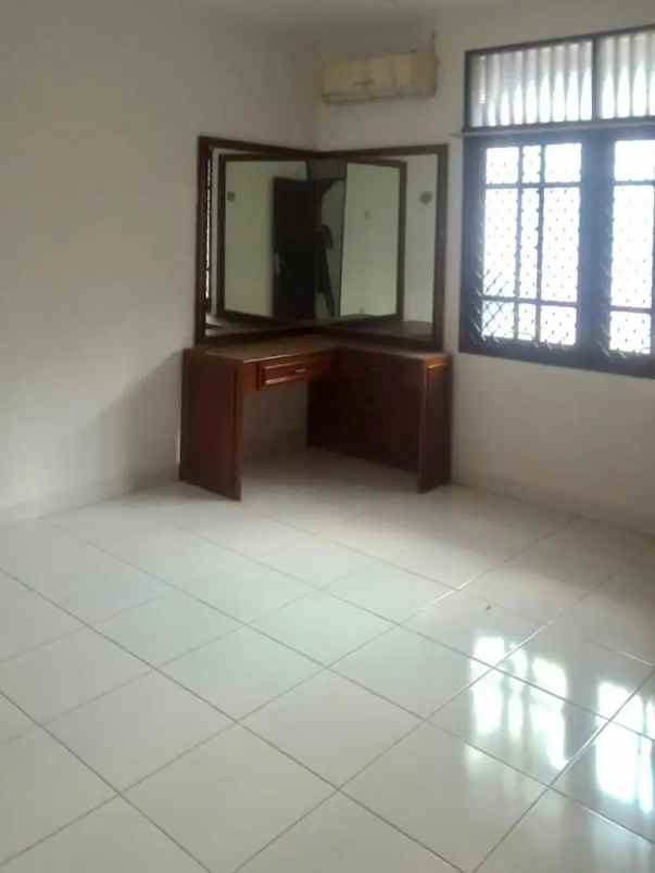 disewakan rumah bintaro sektor 3