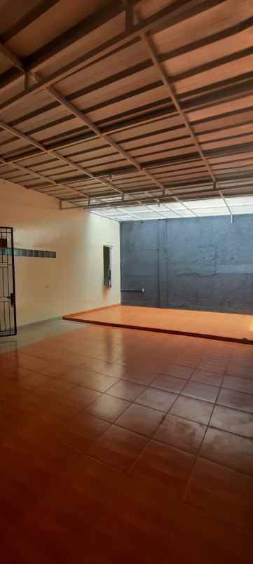 disewakan rumah gading griya lestari