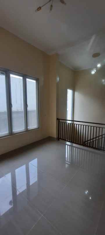 disewakan rumah gading griya lestari