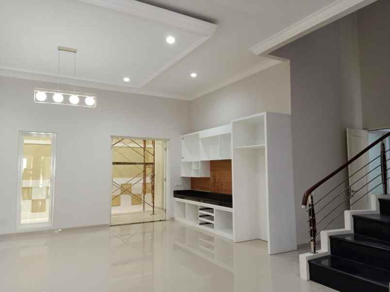 disewakan rumah graha famili blok l surabaya barat