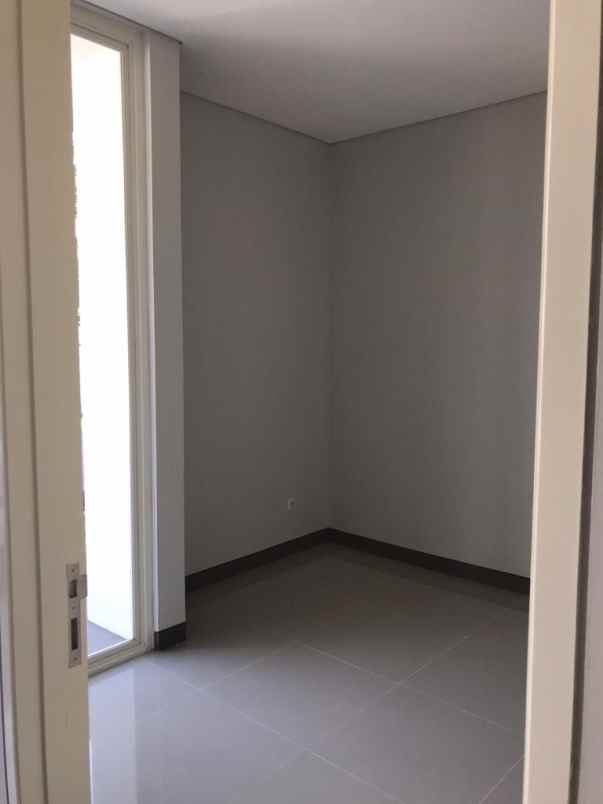 disewakan rumah greenlake citraland