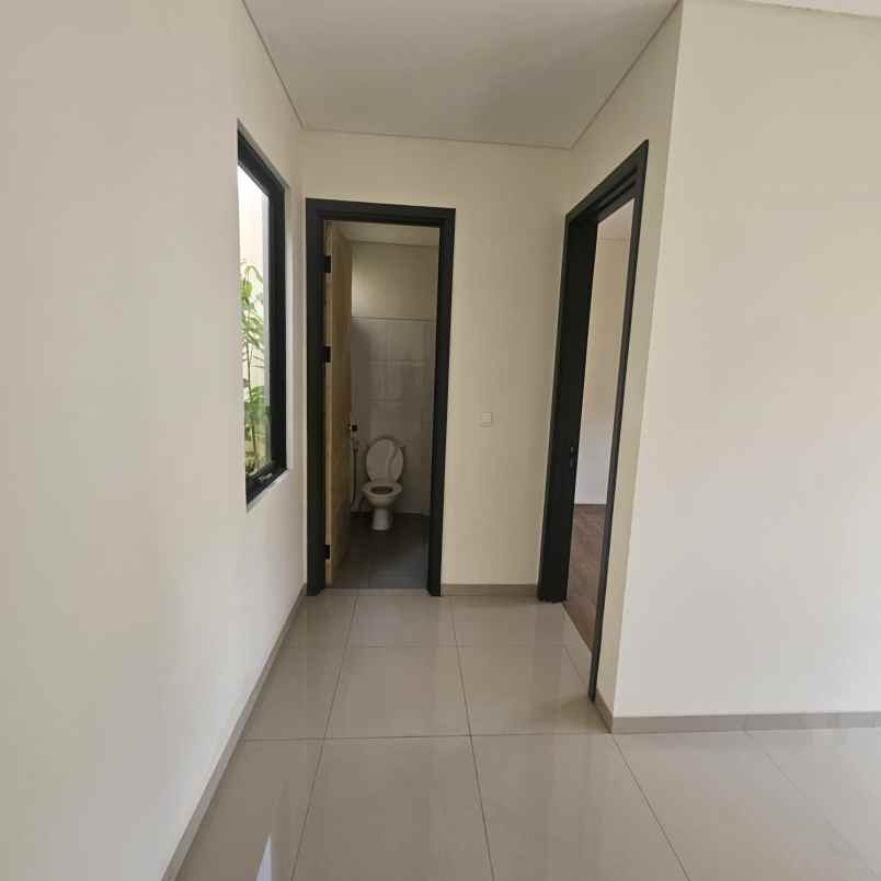 disewakan rumah suvarna sutera cluster astha