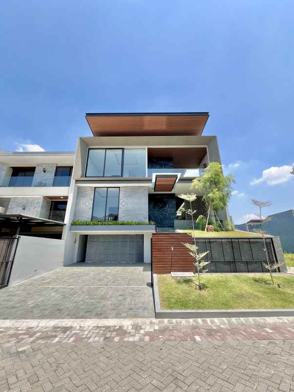 ew house mewah konsep villa di bukit golf mediterania