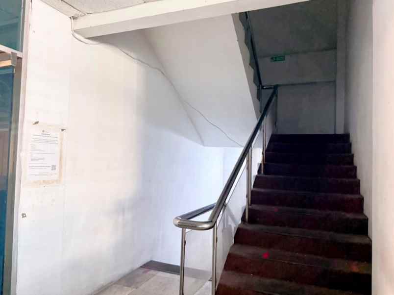 gedung kantor kebon sirih menteng jakarta selatan