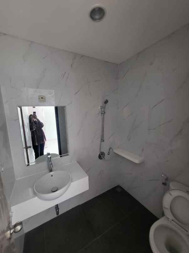 jual cepat rumah fedora park suvarna sutera tangerang