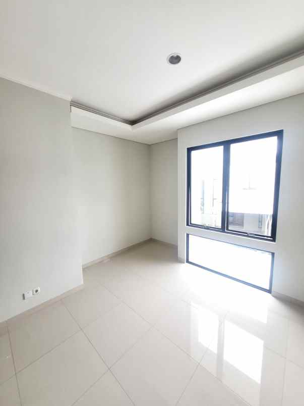 jual cepat rumah fedora park suvarna sutera tangerang