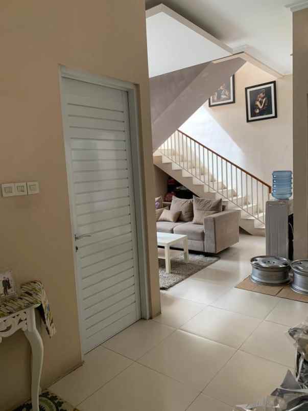 jual rumah hook di jatibening kota bekasi