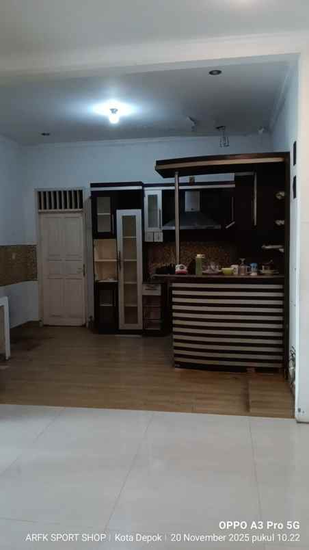 jual rumah mewah dengan kolam renang di cibubur