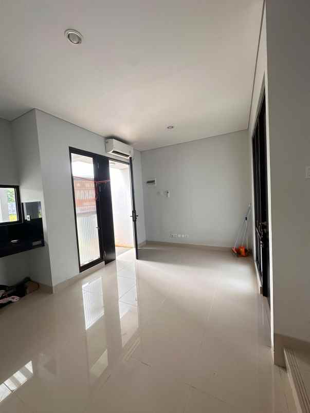 jual rumah siap huni di cimanggis golf estate