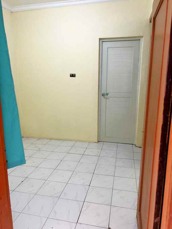 komplek bermis gading 2 lt uf gunawan