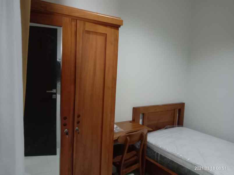 kost jl galuh mas karawang barat