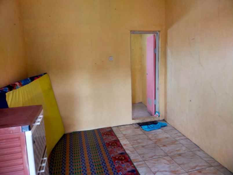 kost setrategis isi full