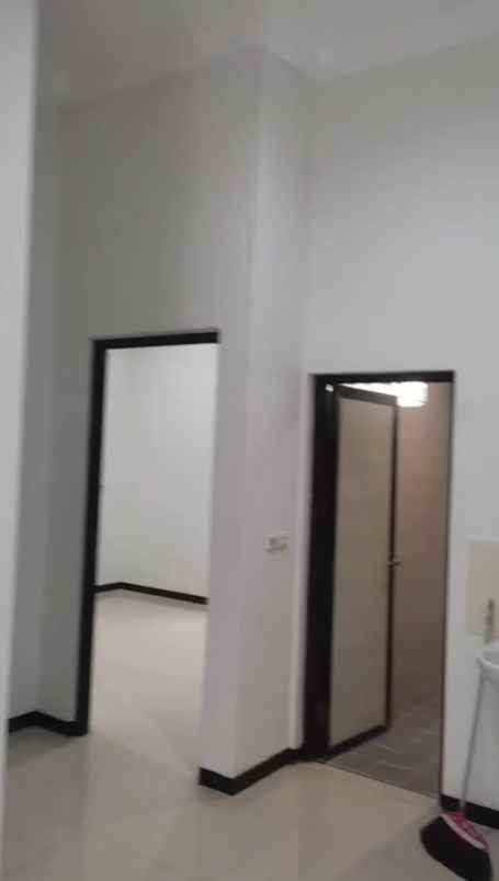 manyar tirtomoyo siap huni 1 5 lantai dekat gm mall