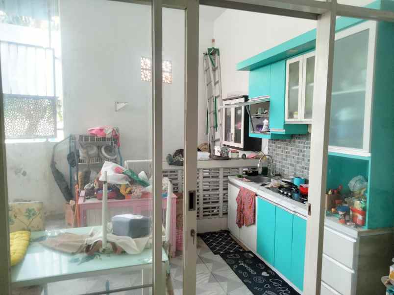 puri surya jaya rumah hook 2 lantai row jalan 12m nego