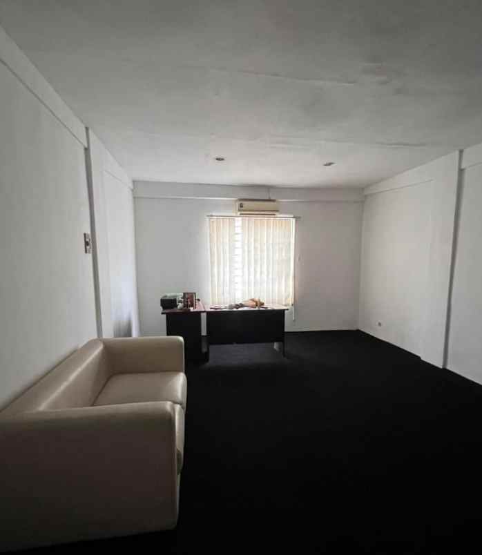 ruko 3 lantai klampis 21 dekat univ narotama