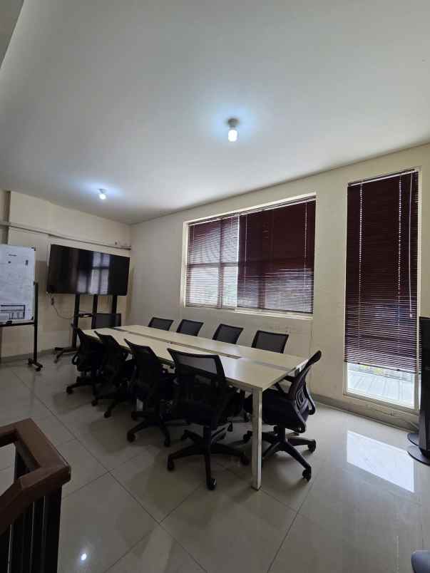 ruko bagus disewakan di arana harapan indah bekasi