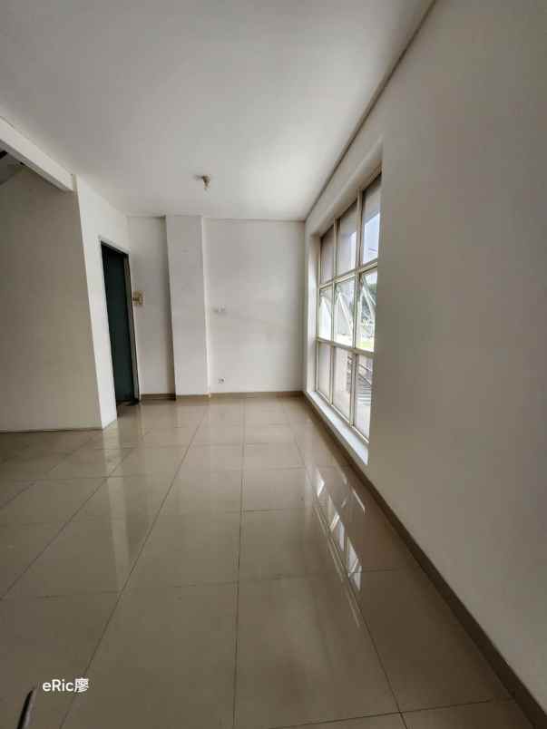 ruko bagus disewakan di arana harapan indah bekasi