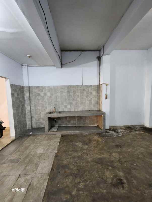 ruko bagus disewakan di arana harapan indah bekasi