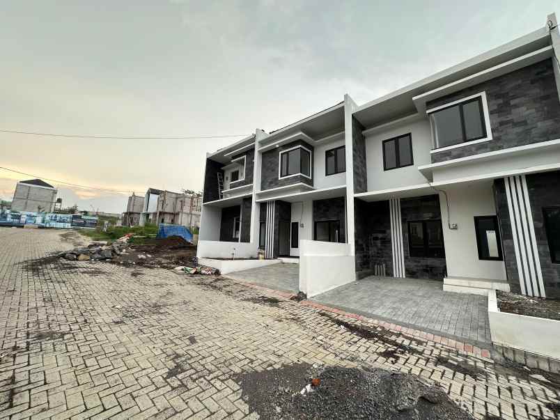 rumah 2 lantai 400 jutaan lokasi di lawang