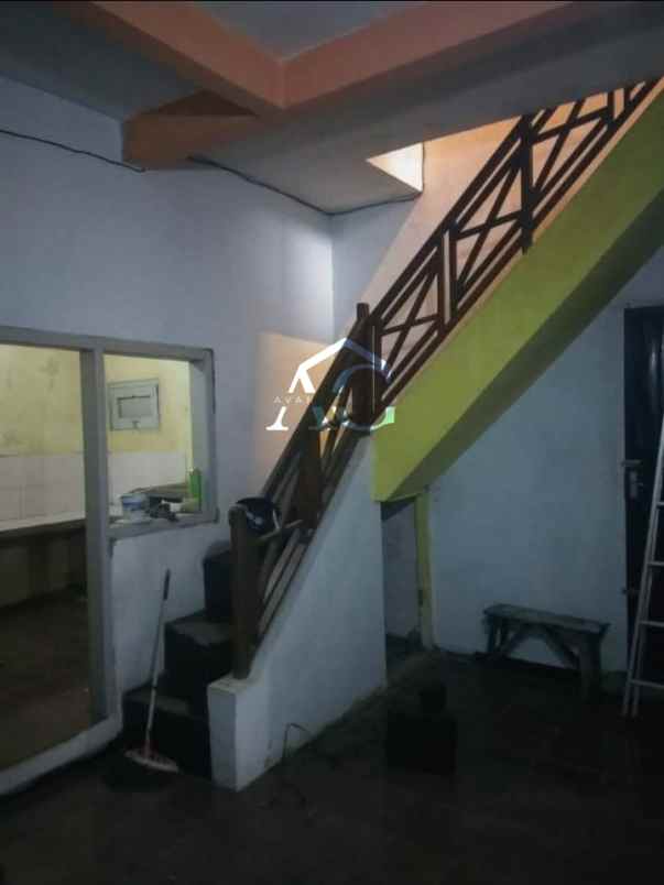 rumah 2 lantai di banjararum singosari malang