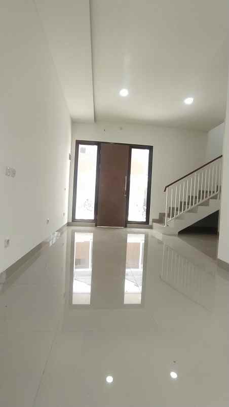 rumah 2 lantai free biaya rp 0 di pamulang tangsel