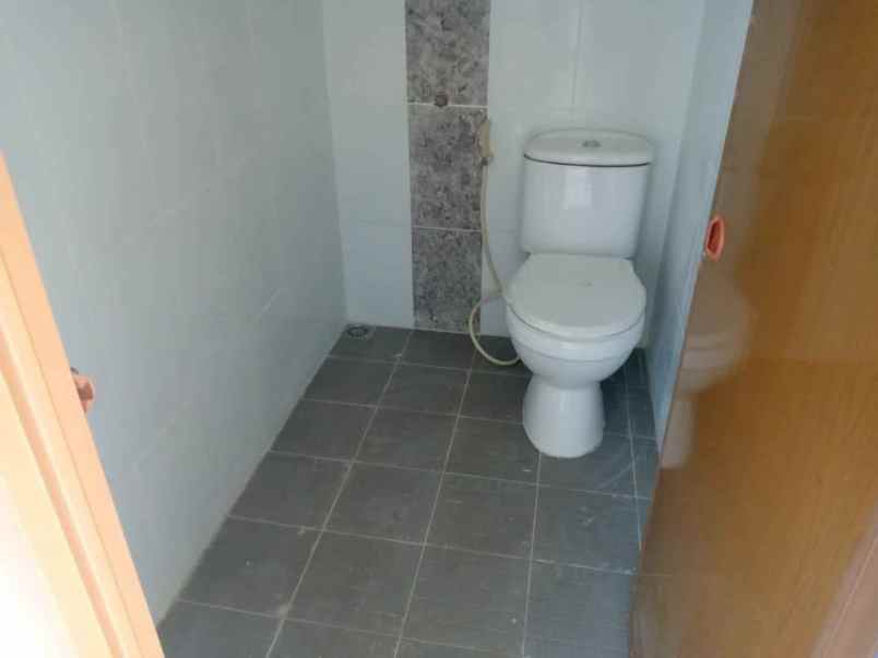 rumah 2 lantai modern minimalis di pandanlandung