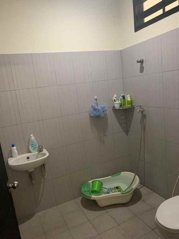 rumah 2 lantai nan asri di cipinang indah duren sawit