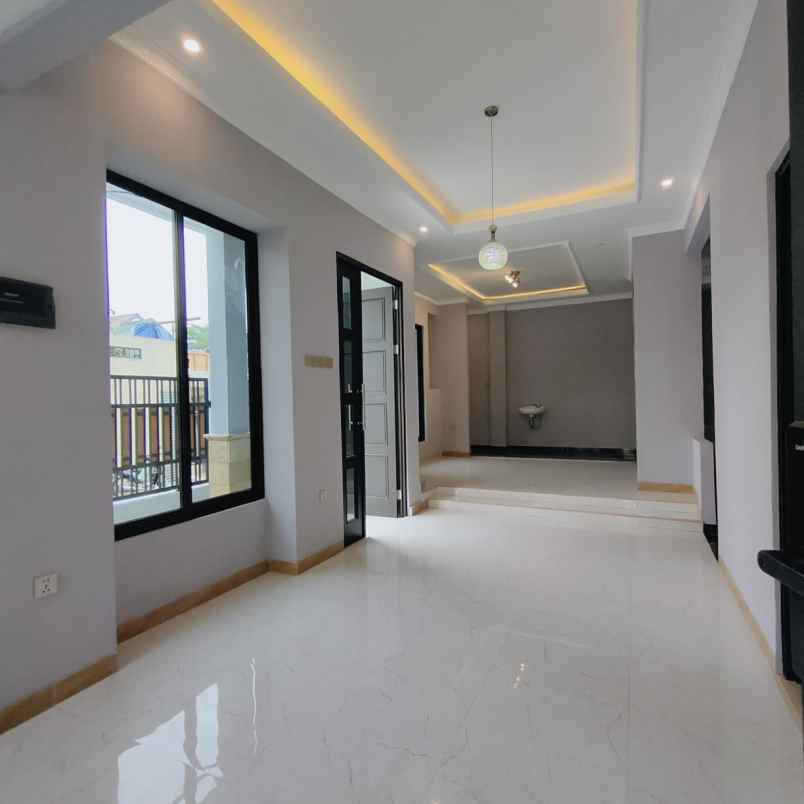 rumah 2 lt siap huni strategis nempel pemkot tangsel