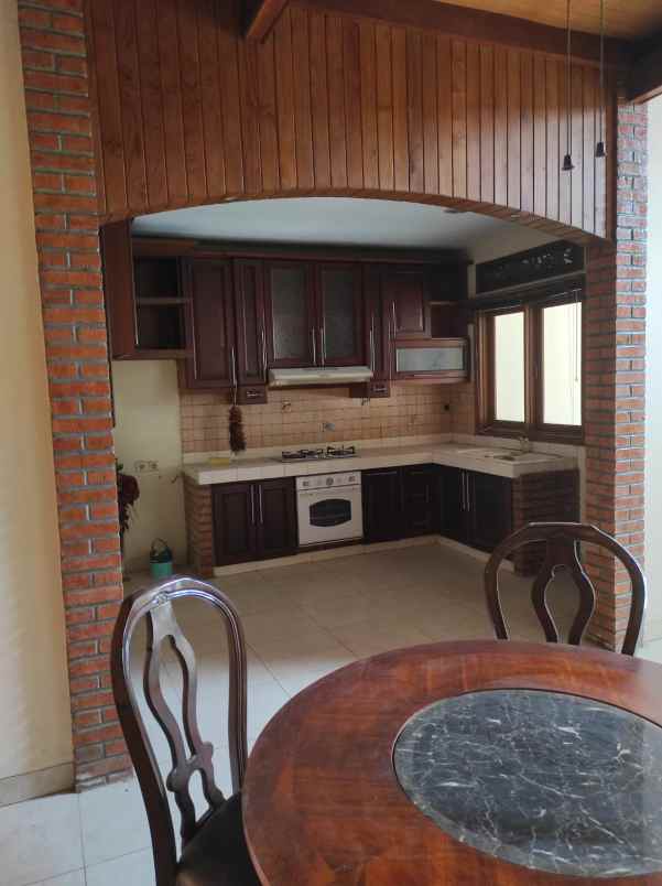 rumah 3 lantai komplek elit kemang pratama bekasi