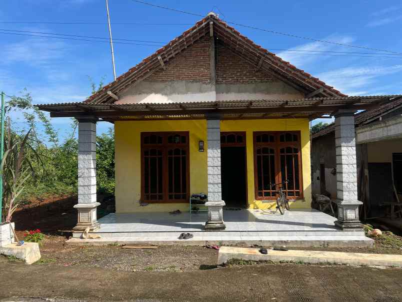 rumah 502m timur pasar kedawung sragen
