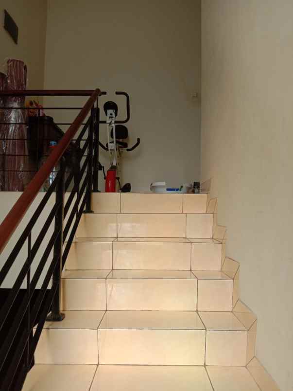 rumah bagus di cluster heliconia harapan indah bekasi