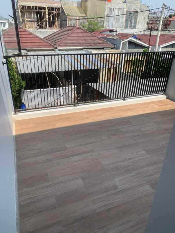 rumah baru 2 lantai industrial di cisaranten