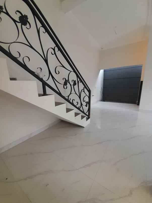 rumah baru dalam cluster di cilangkap cipayung jaktim