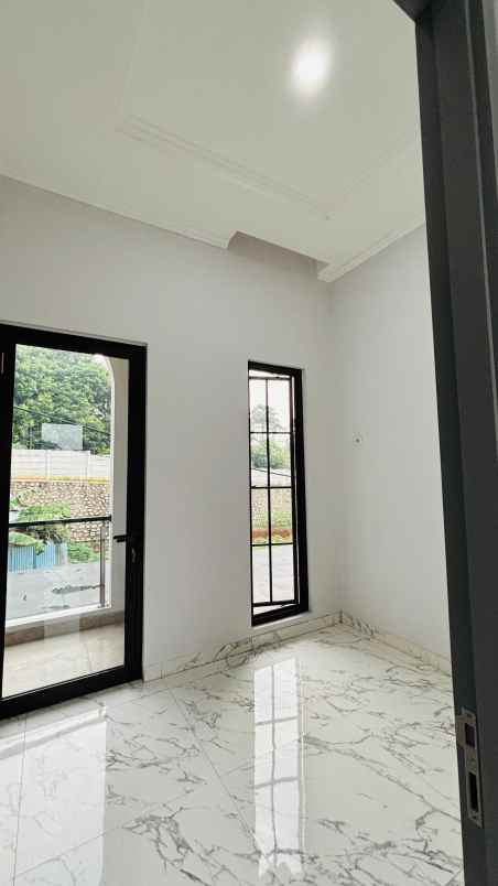 rumah baru dp 0 lokasi premium di jl transyogi cibubur