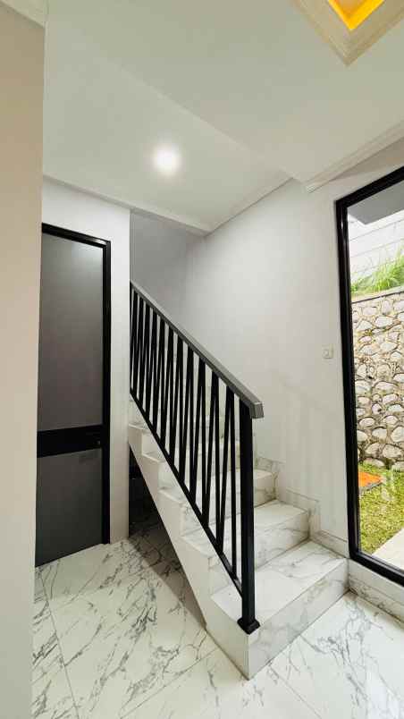 rumah baru dp 0 lokasi premium di jl transyogi cibubur