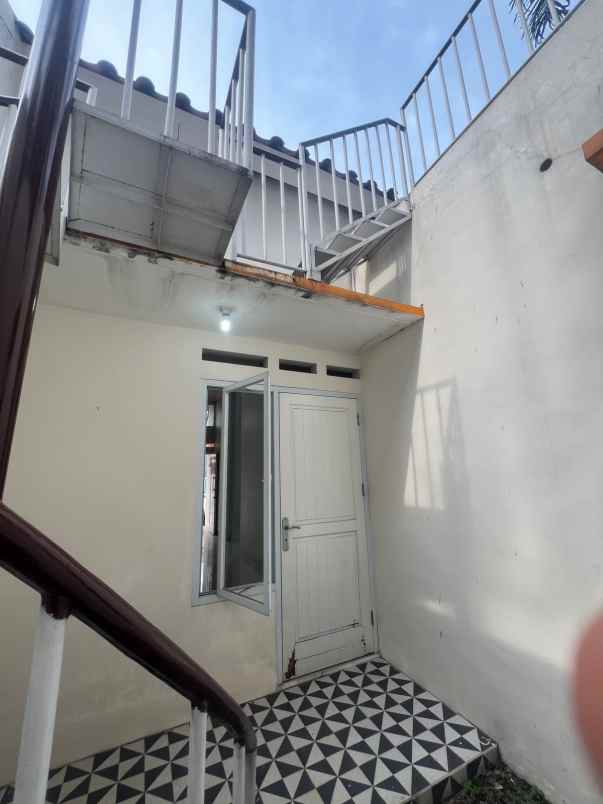 rumah baru siap huni dekat jalan raya kodau bekasi