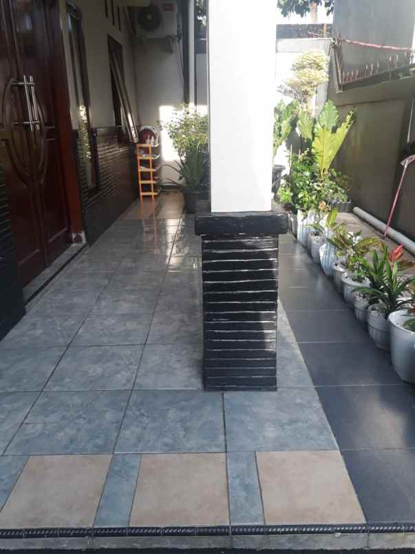 rumah cantik 1 lt 1 3 m di beji tanah baru depok